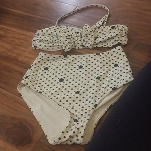 High waisted black white bandeau bikini